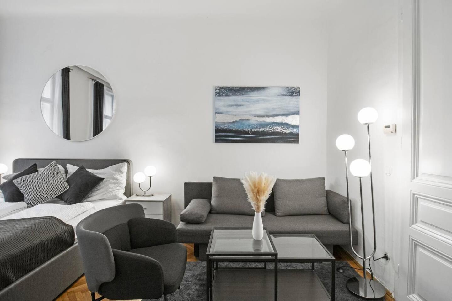 Apartment Apartment, Central, 2 Min To U1 Keplerplatz, Monthly Only Wien