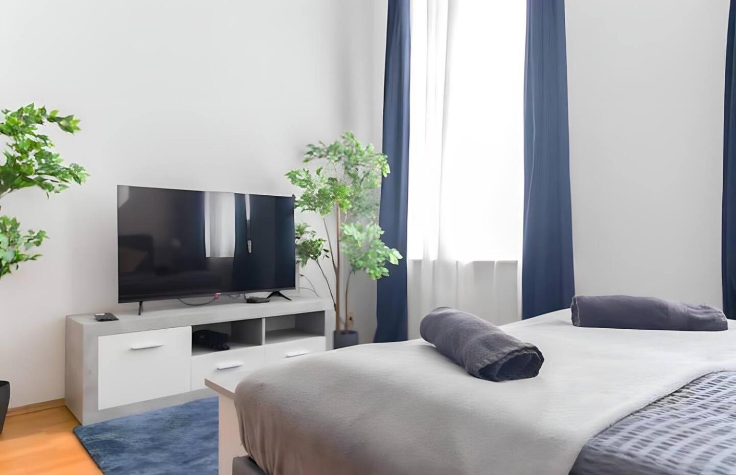 Apartment, Central, 2 Min To U1 Keplerplatz, Monthly Only Apartment *